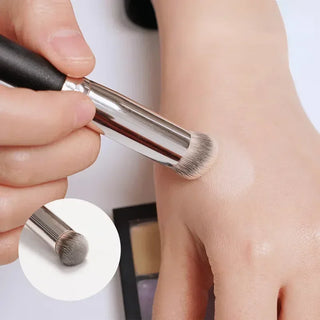 Foundation & Concealer Brush