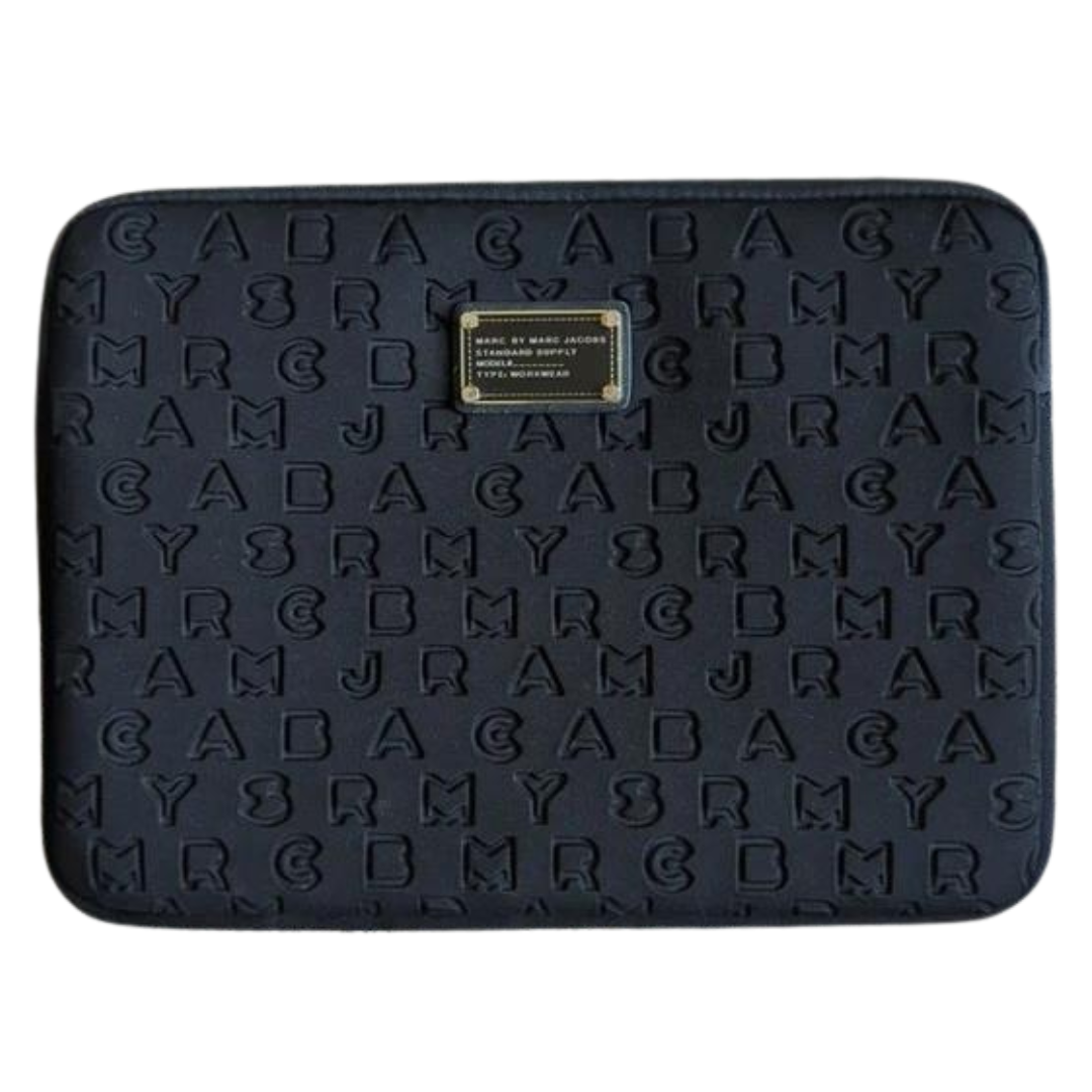 MARC BY MARC JACOBS 15インチ用スリーブ MARC BY MARC JACOBS 15インチ用スリーブ