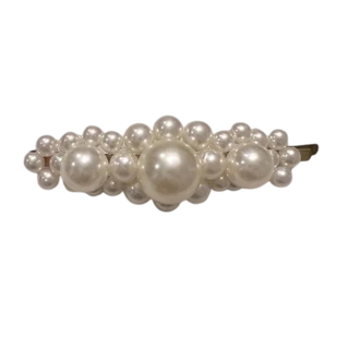 UO Pearl Hair Clip