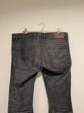 Load image into Gallery viewer, Diesel Shioner Skinny Denim Pants
