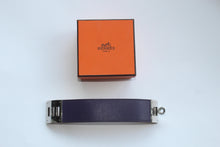 Load image into Gallery viewer, Hermès Kelly Dog Cuff Bracelet
